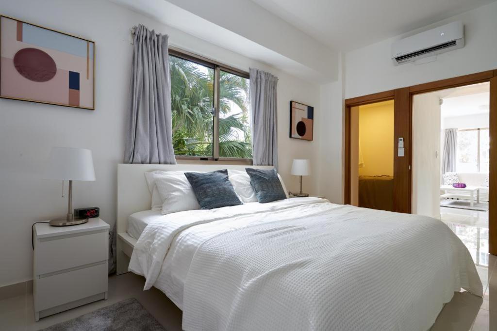 Escape Apartments, Balcony, Pool & Gym In La Julia Santo Domingo Exterior photo