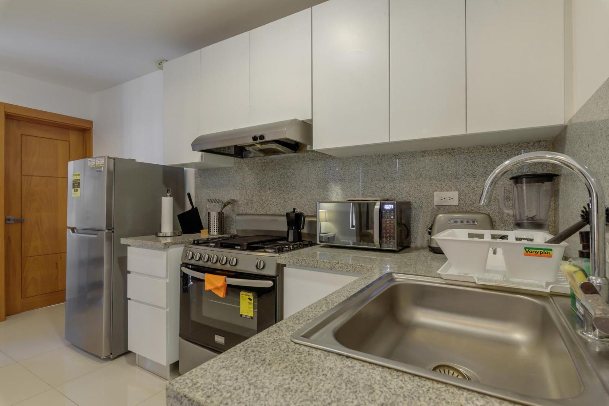 Escape Apartments, Balcony, Pool & Gym In La Julia Santo Domingo Exterior photo